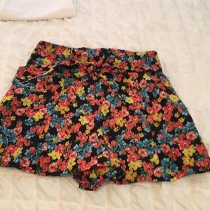 Floral high waisted Satin Shorts